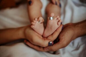 Newborn Nail Care: How to Trim Tiny Nails Safely